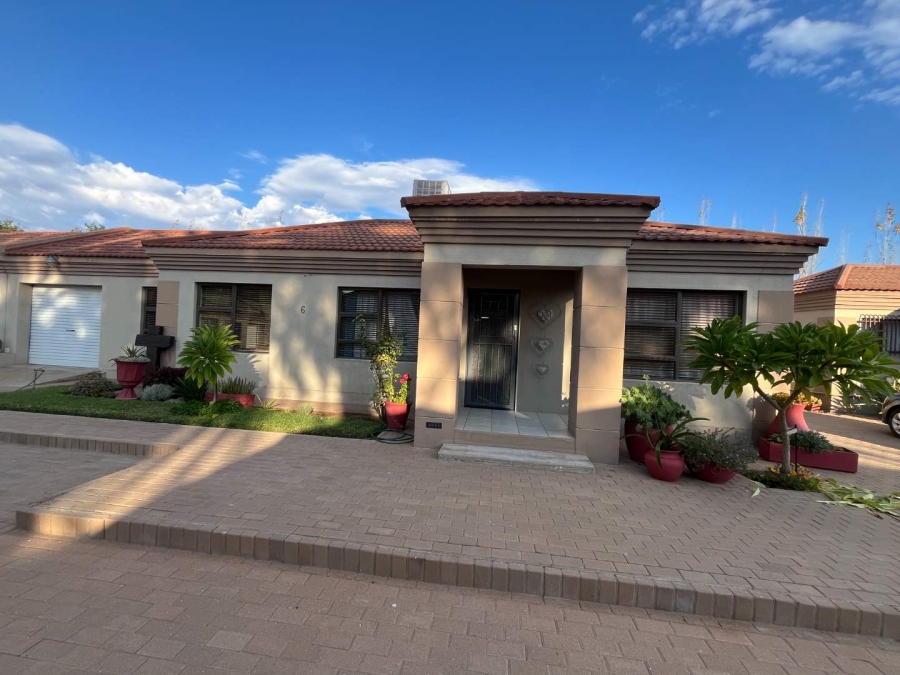3 Bedroom Property for Sale in Olyfvenhoudtsdrift Northern Cape